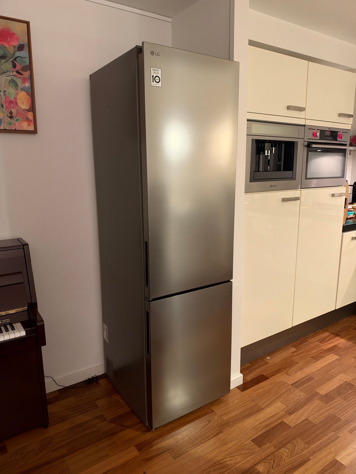 LG Koel-vriescombinatie 380L (1 jaar oud), 200 liter of meer, Met aparte vriezer, Zo goed als nieuw, 45 tot 60 cm