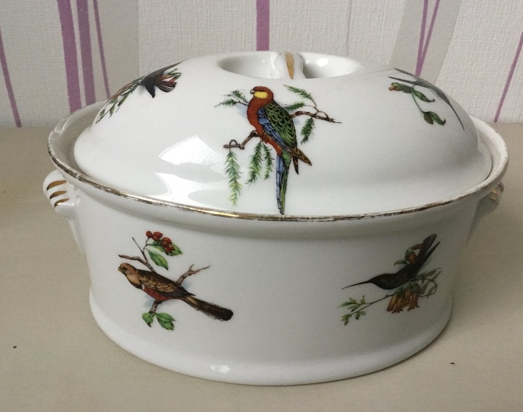 Ovenschaal La Maison Rose Veritable porcelain, Ophalen of Verzenden, Gebruikt, Gietijzer, Overige typen