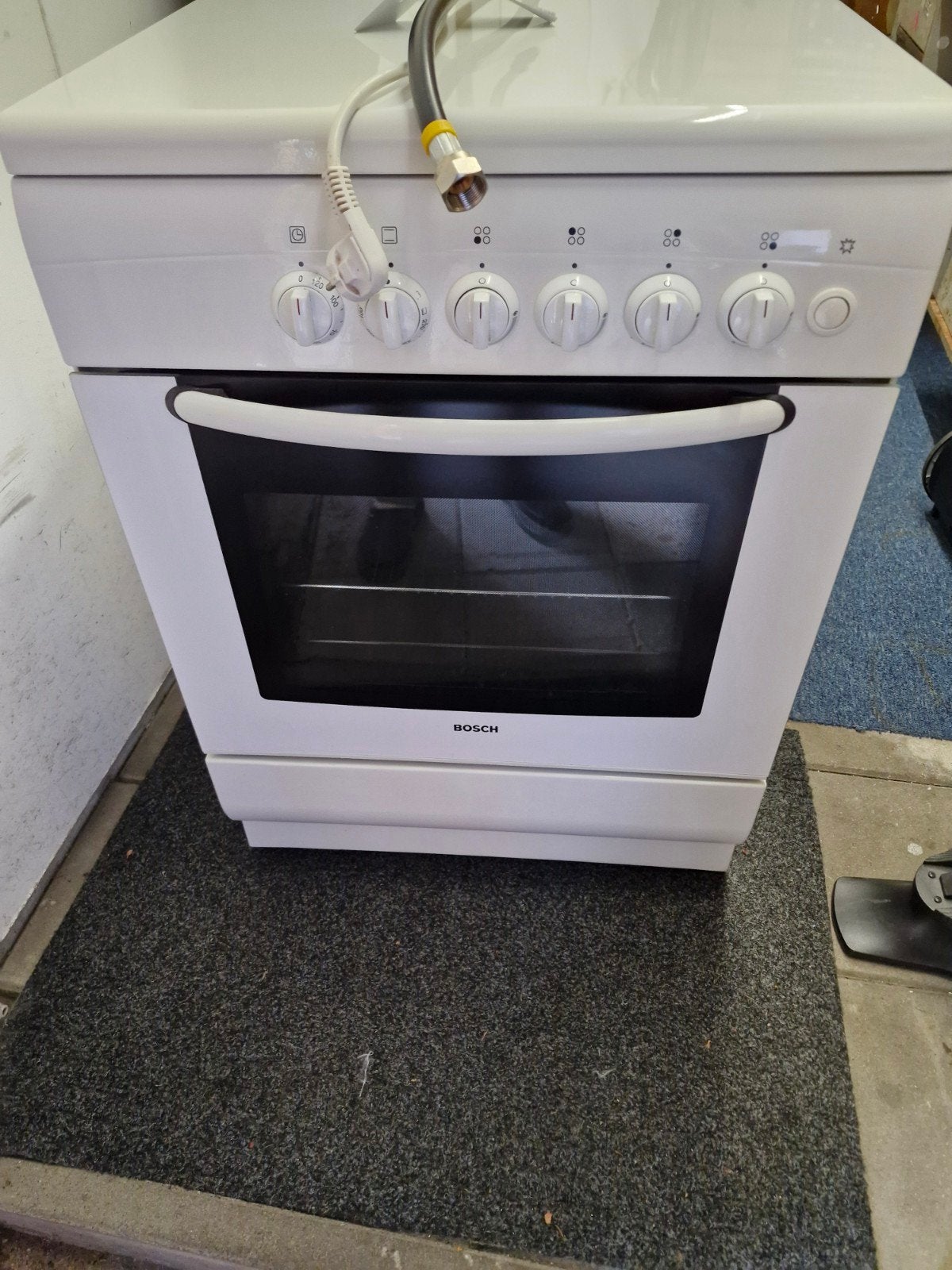Te koop een nog mooie gasvornuis van bosch, Witgoed en Apparatuur, Fornuizen, Ophalen of Verzenden, Vrijstaand, Gas, 4 kookzones