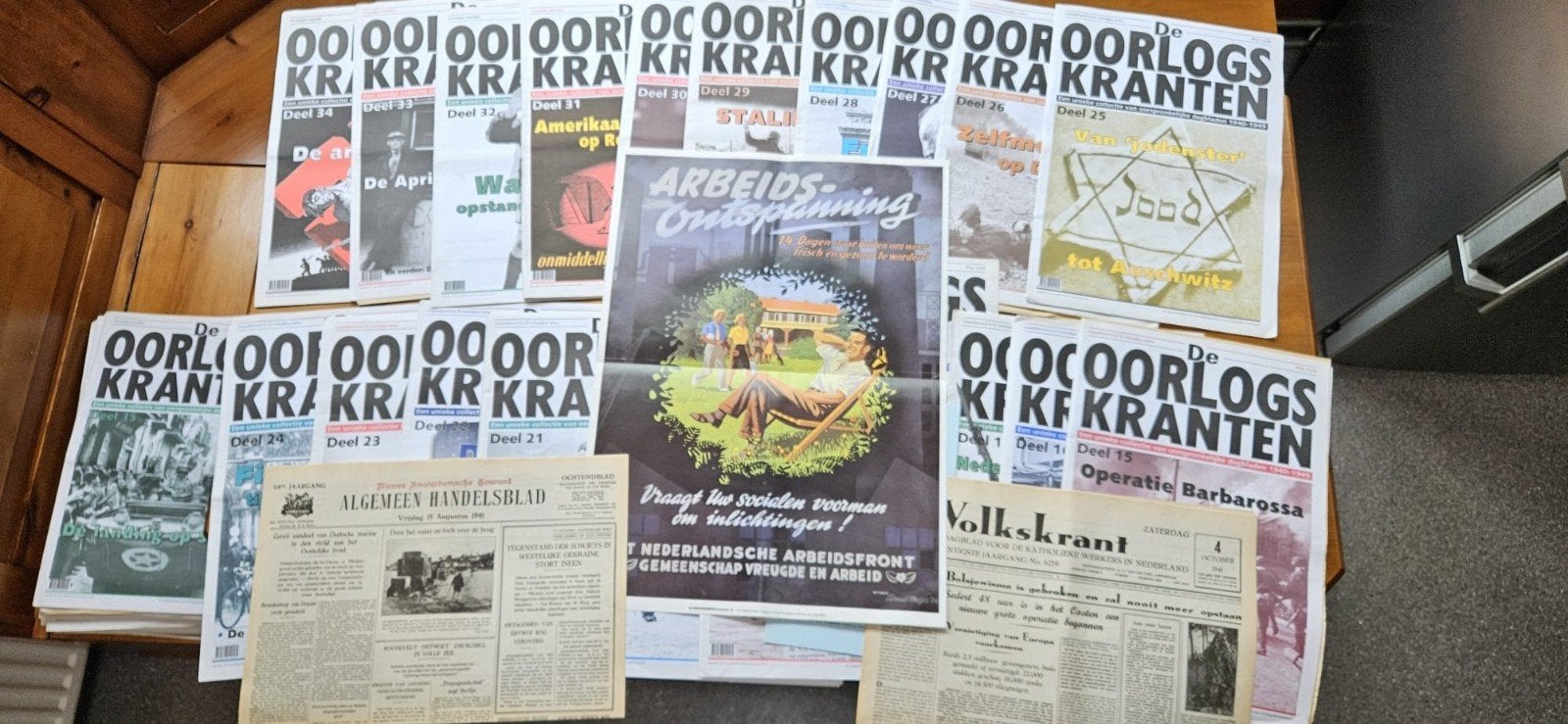 Complete set 'de Oorlogskranten', Boeken, Ophalen, Zo goed als nieuw, Overige onderwerpen