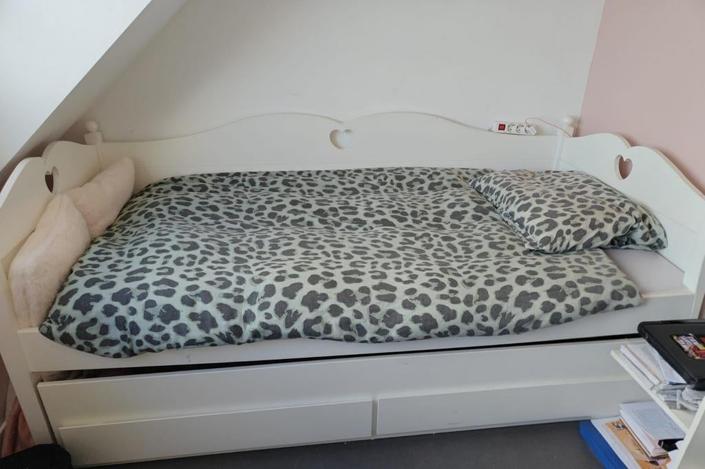 Bedbank Emma, mooi bed met uitschuifbaar logeerbed en lades, 85 tot 100 cm, Ophalen of Verzenden, Zo goed als nieuw, Lattenbodem