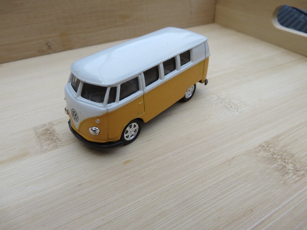 Welly 3 inch Volkswagen Tranporter T1 GEEL-WIT, Hobby en Vrije tijd, Modelauto's | Overige schalen, Ophalen of Verzenden, Zo goed als nieuw
