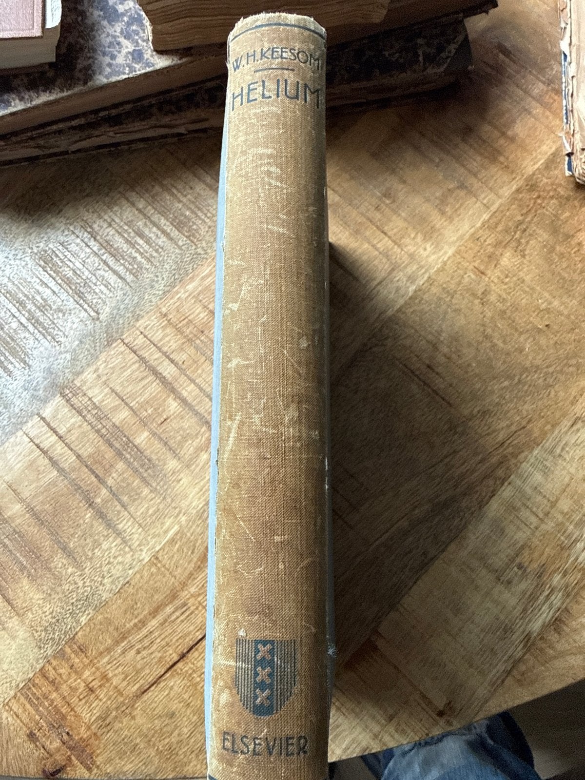 Helium - W.H. Keesom (1942) - Natuurwetenschap, Ophalen of Verzenden, Gelezen, Natuurwetenschap