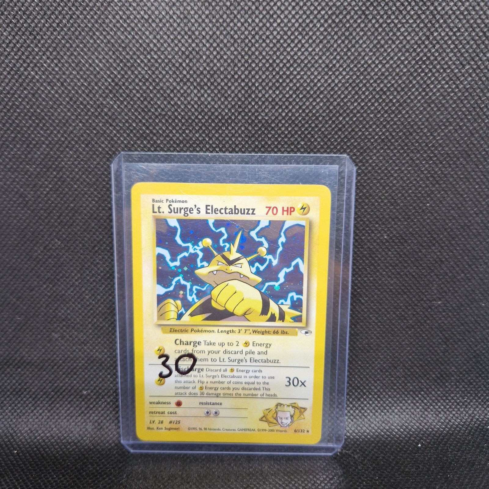 Lt. Surge's Electabuzz Gym, Hobby en Vrije tijd, Verzamelkaartspellen | Pokémon, Ophalen of Verzenden, Zo goed als nieuw