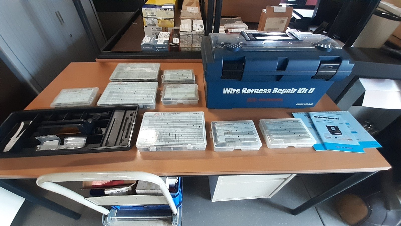 Kabelboom elektronica reparatie box, Ophalen, T.Smit Outlet Store, Info@tommysmit.nl, 7008AR