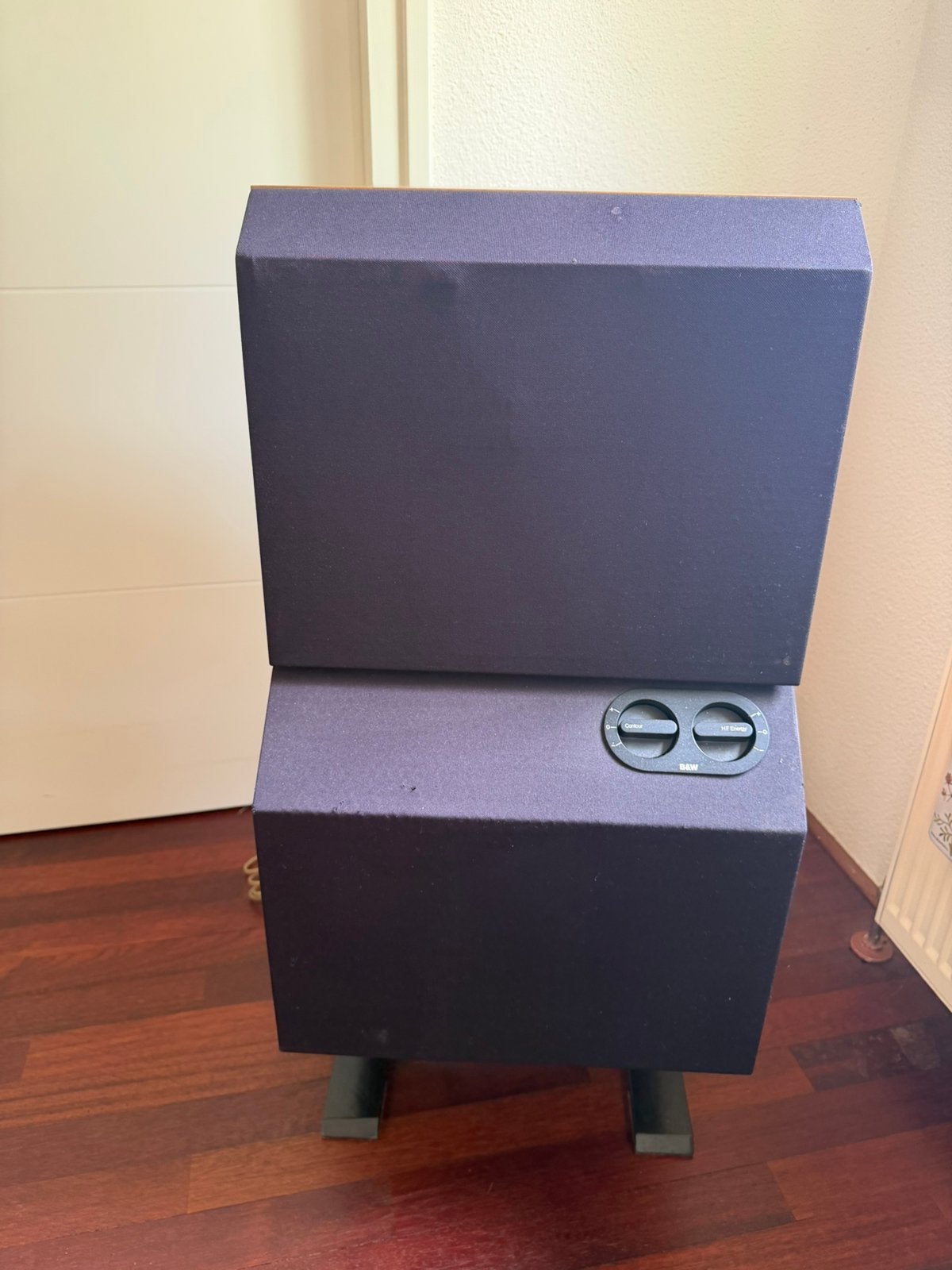 Bowers Wilkins B&W DM6 set speakers in topstaat op stands