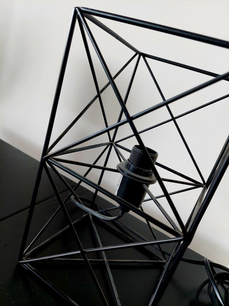 Geometrische, industriële tafellamp. Design ijzerdraad zwart, Ophalen, Zwart, Nieuw, Rechthoekig