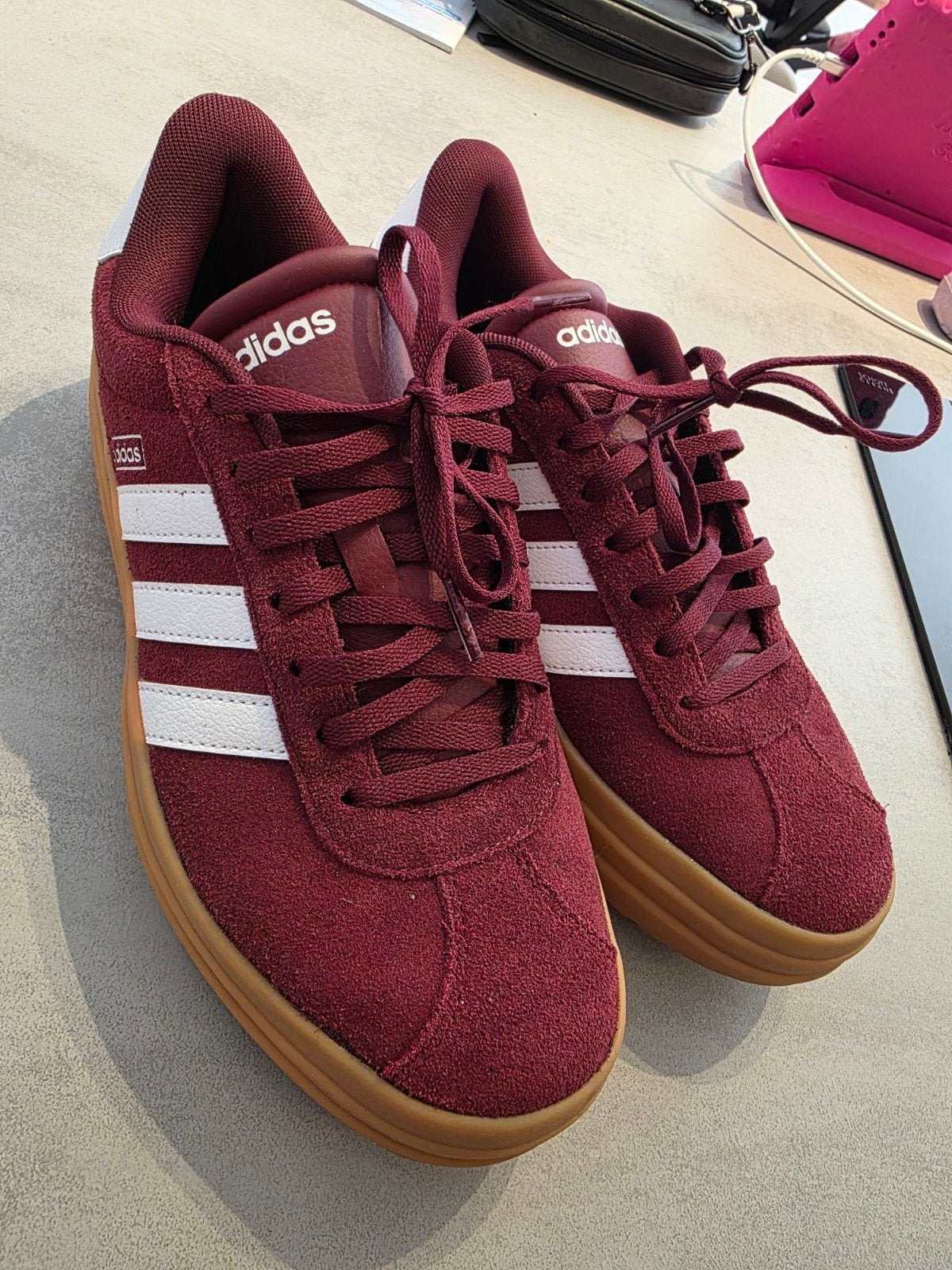 Adidas schoenen maat 41⅓, Kleding | Dames, Schoenen, Adidas, Ophalen of Verzenden, Rood, Sneakers of Gympen