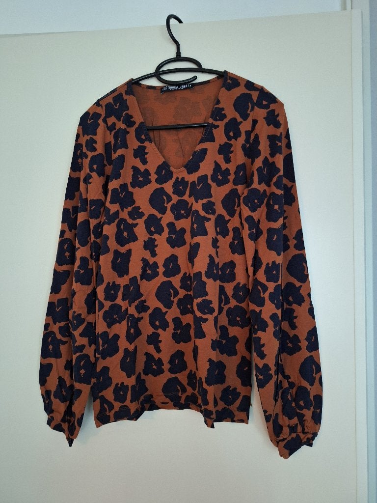 Mooi shirt van Juffrouw Jansen, Maat 38/40 (M), Bruin, Ophalen of Verzenden, Zo goed als nieuw