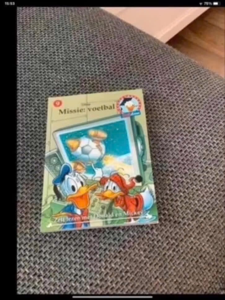 Donald Duck:Missie Voetbal - Zelf lezen met Donald en Mickey, Boeken, Ophalen of Verzenden, Gelezen, Disney