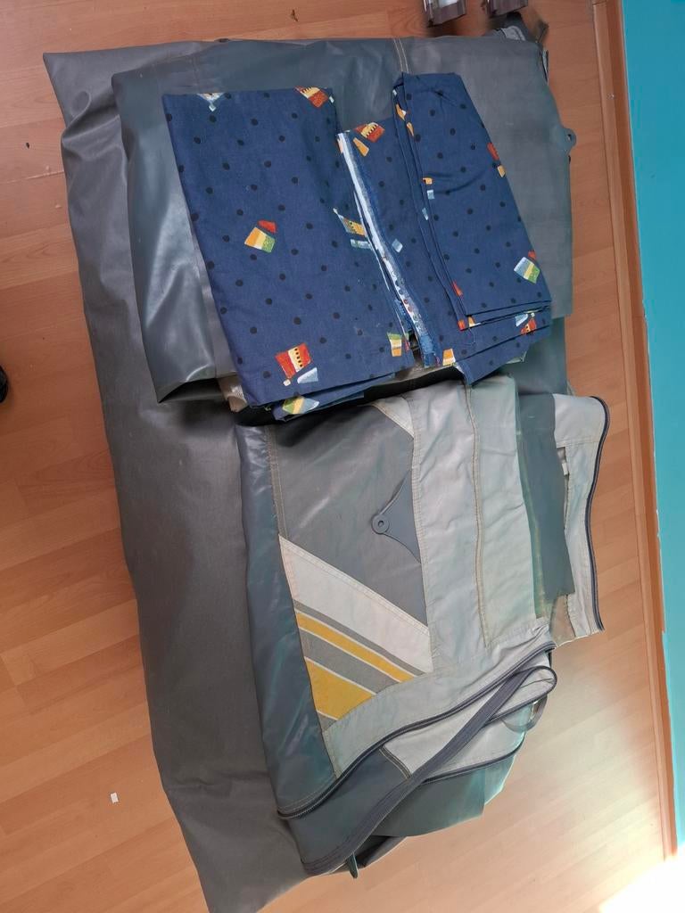 Voortent met gordijntjes, pees 6 meter, Ophalen