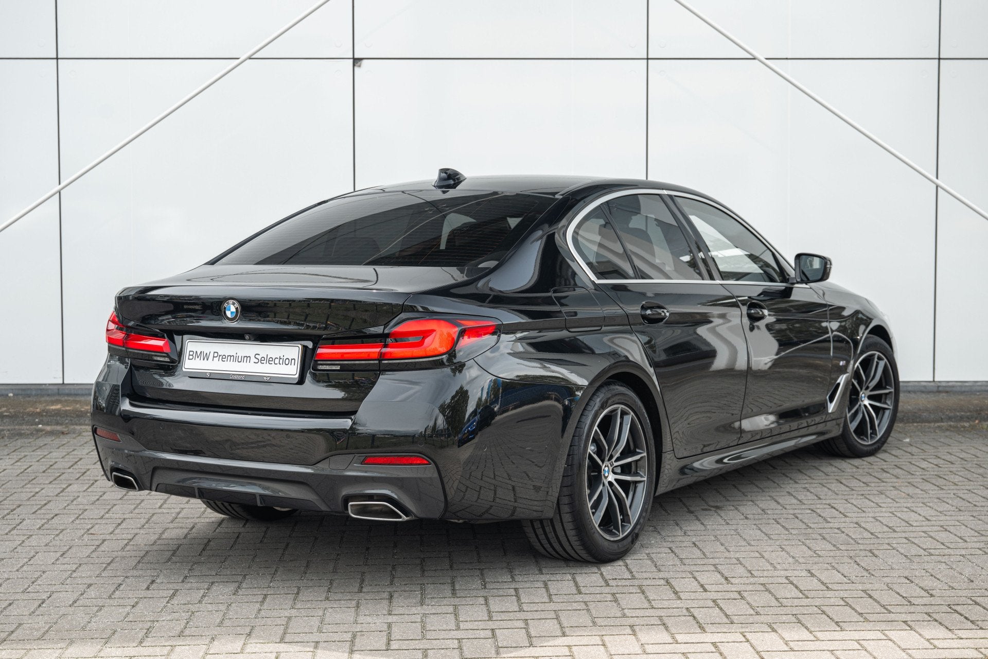 BMW 5 Serie 520i High Executive M Sport Automaat / Comfortst, Auto's, Automaat, Achterwielaandrijving, Gebruikt, 4 cilinders