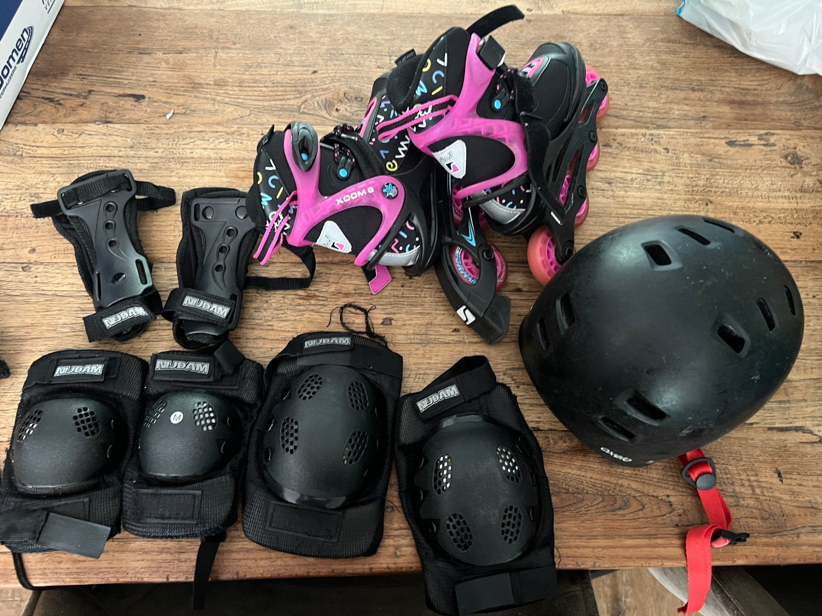 Complete set: Roze inline skates (mt 32-35) met bescherming, Sport en Fitness, Schaatsen, Ophalen, Gebruikt, Overige typen, Overige merken