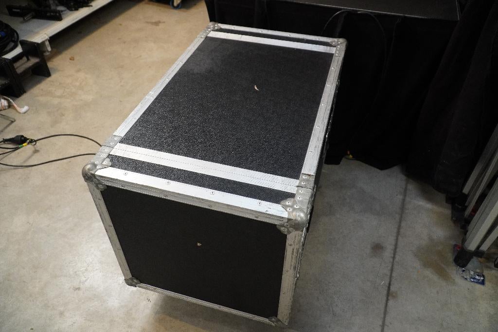 Degelijke geveerde Flightcase voor versterkers of server, Ophalen, Gebruikt, Licht