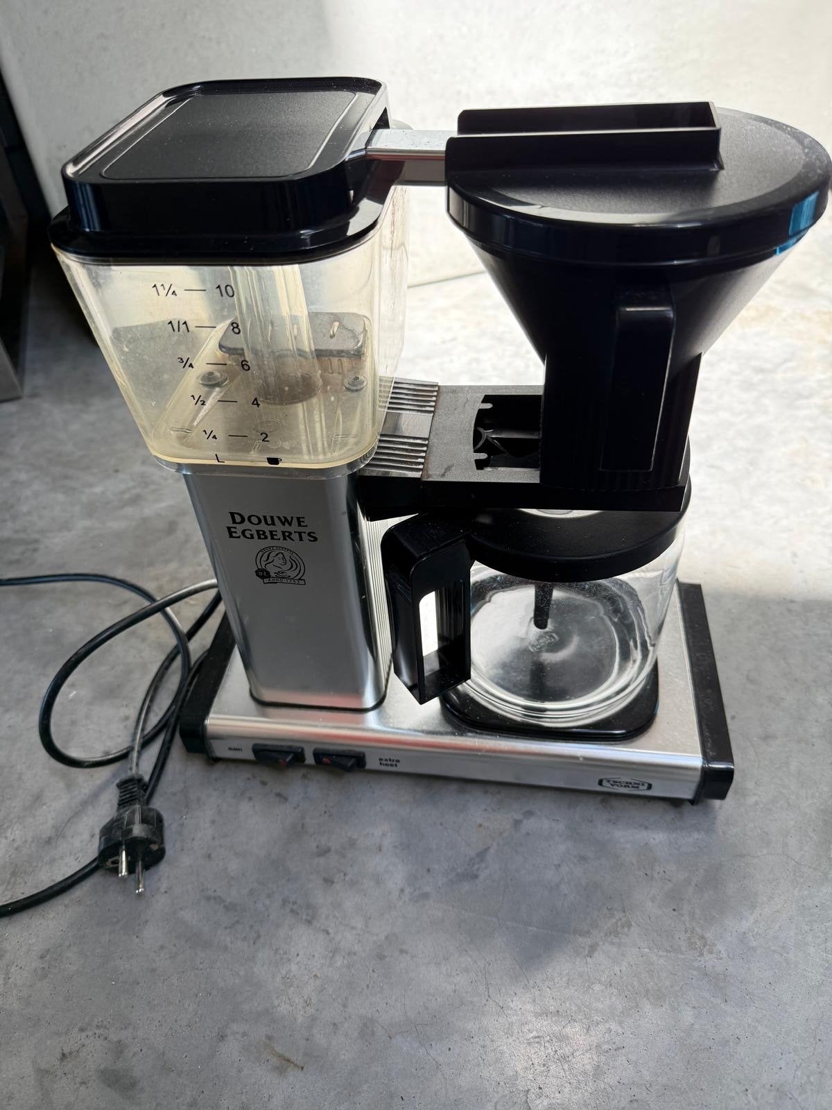 Douwe Egberts Koffiezetapparaat, Ophalen, Afneembaar waterreservoir, Gebruikt, 10 kopjes of meer