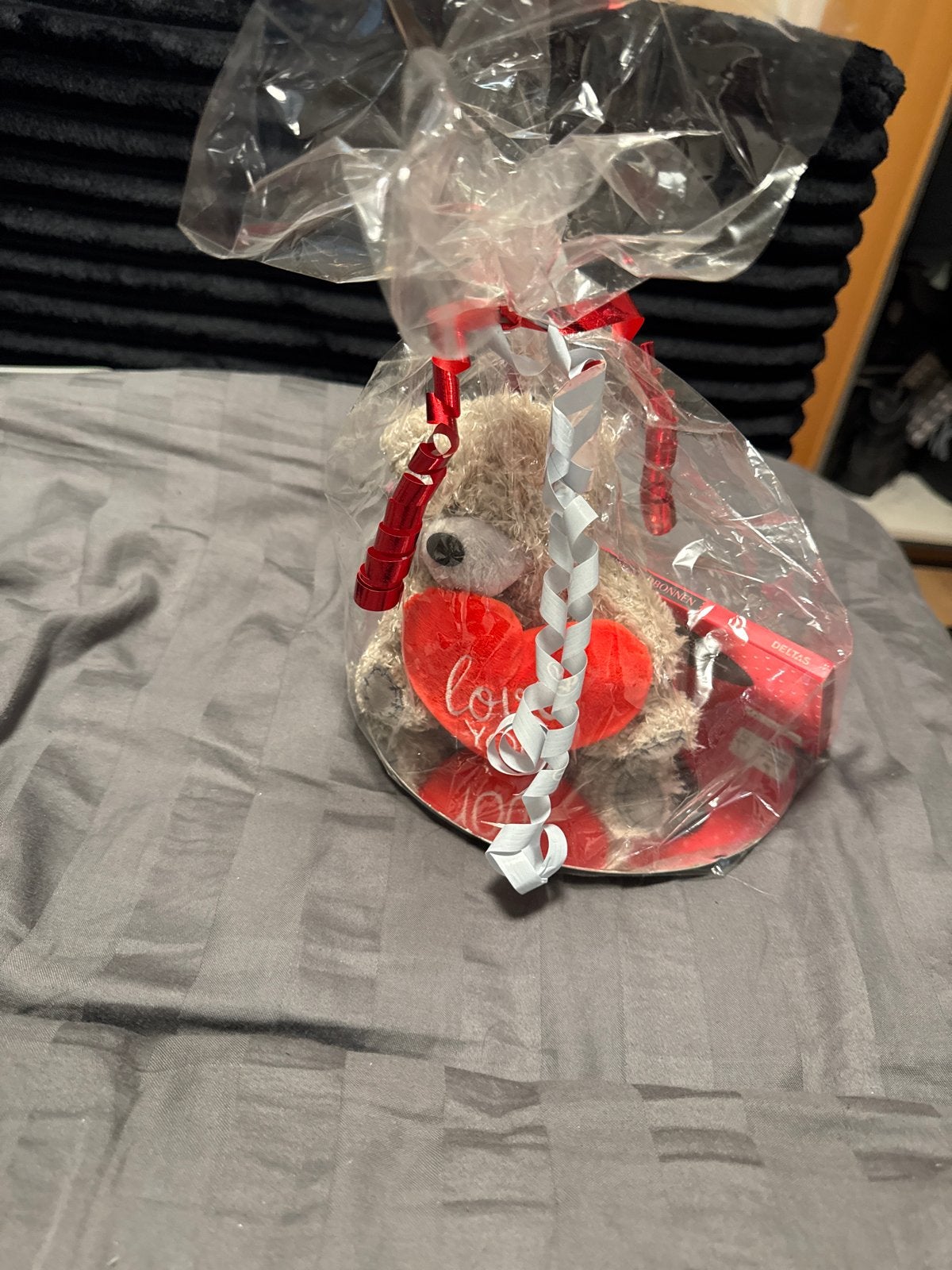 Valentijnscadeau: Knuffelbeer met 'Love You' hartje, Ophalen, Met doos, Overige merken, Overige karakters