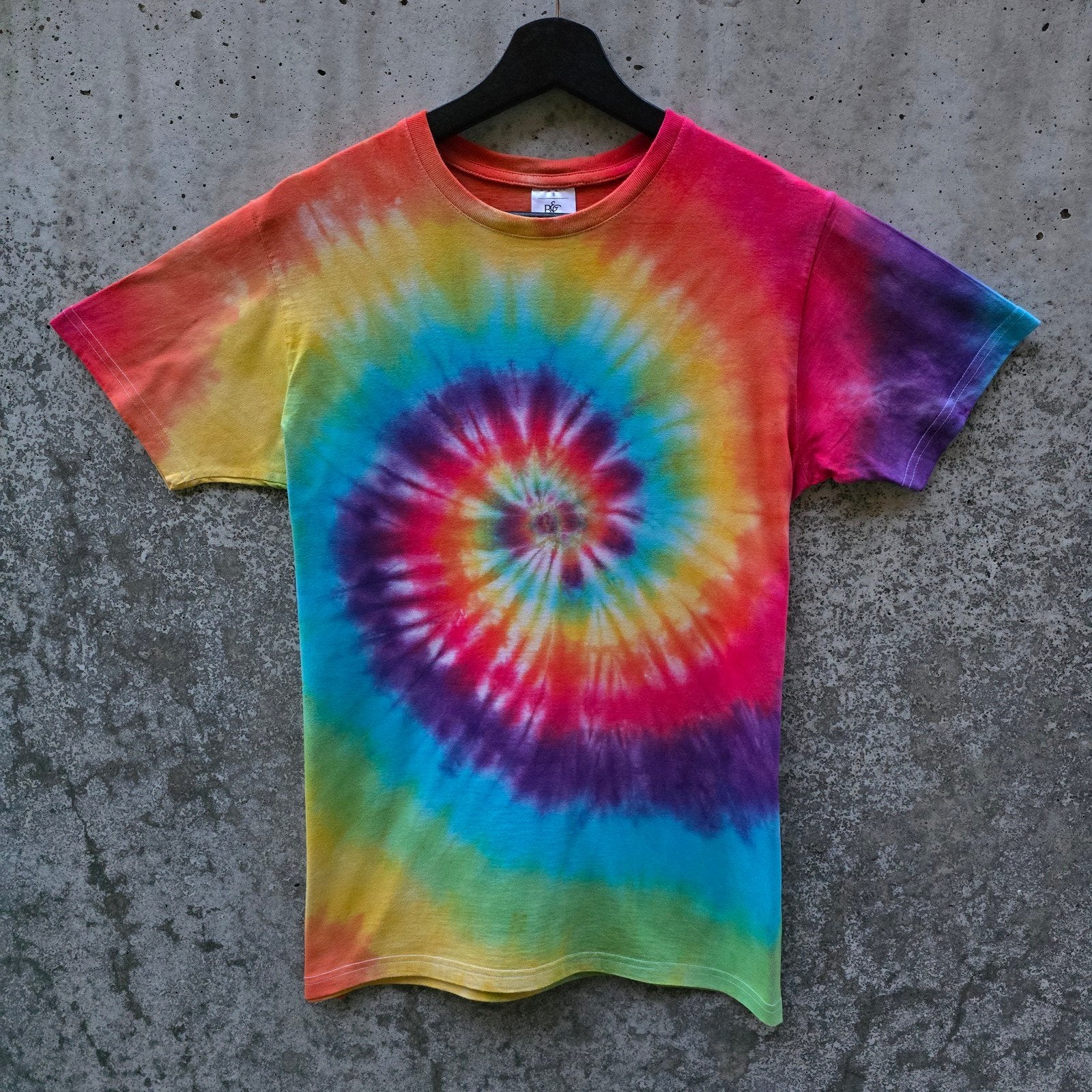 Regenboog spiral tie dye zomer t-shirt unisex maat S, Kleding | Dames, Overige kleuren, Nieuw, Ophalen of Verzenden, Spiral Creaties