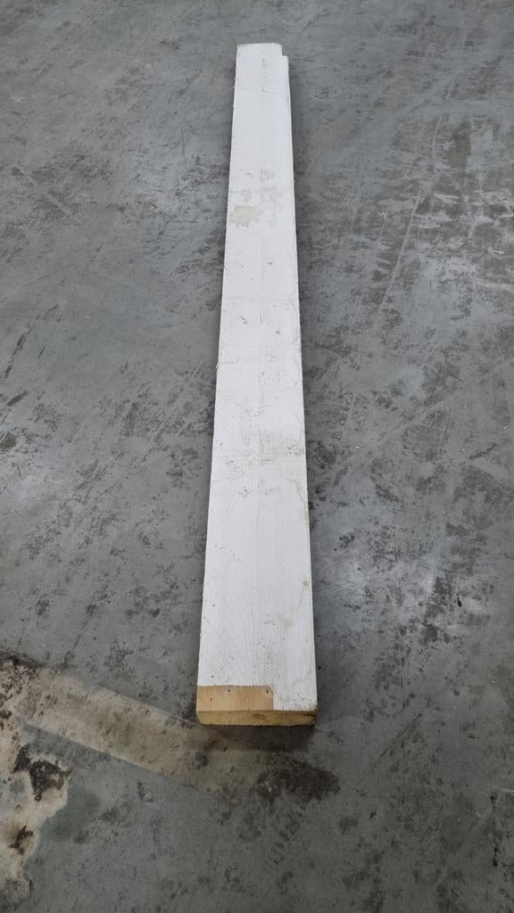 7 gebruikte houten balken, 284x22x7,5 cm kleur wit geverfd, Doe-het-zelf en Verbouw, Hout en Planken, Gebruikt, Verzenden, 250 tot 300 cm