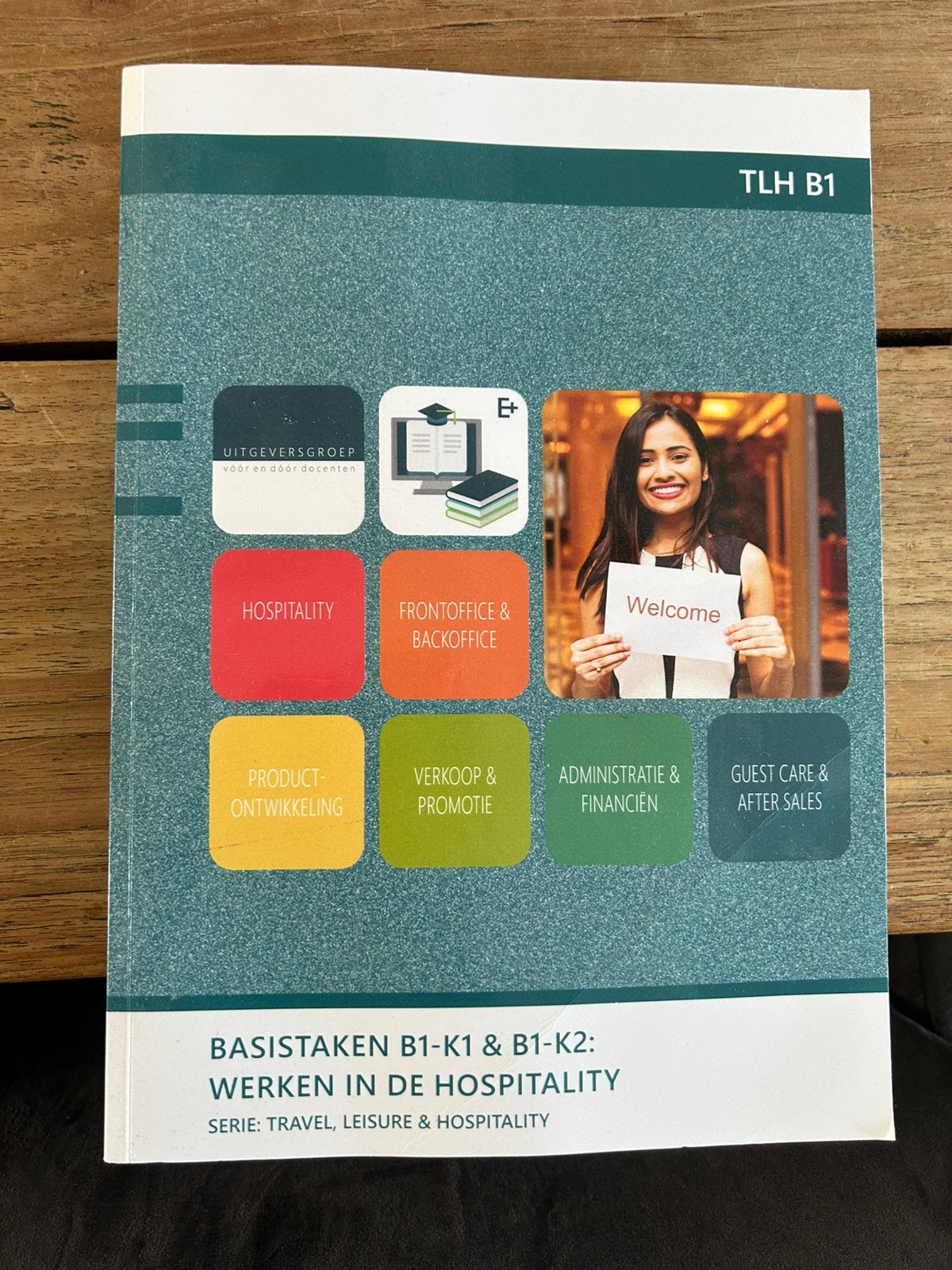 Basistaken travel and hospitality, Ophalen, Nieuw, Overige niveaus, Overige vakken