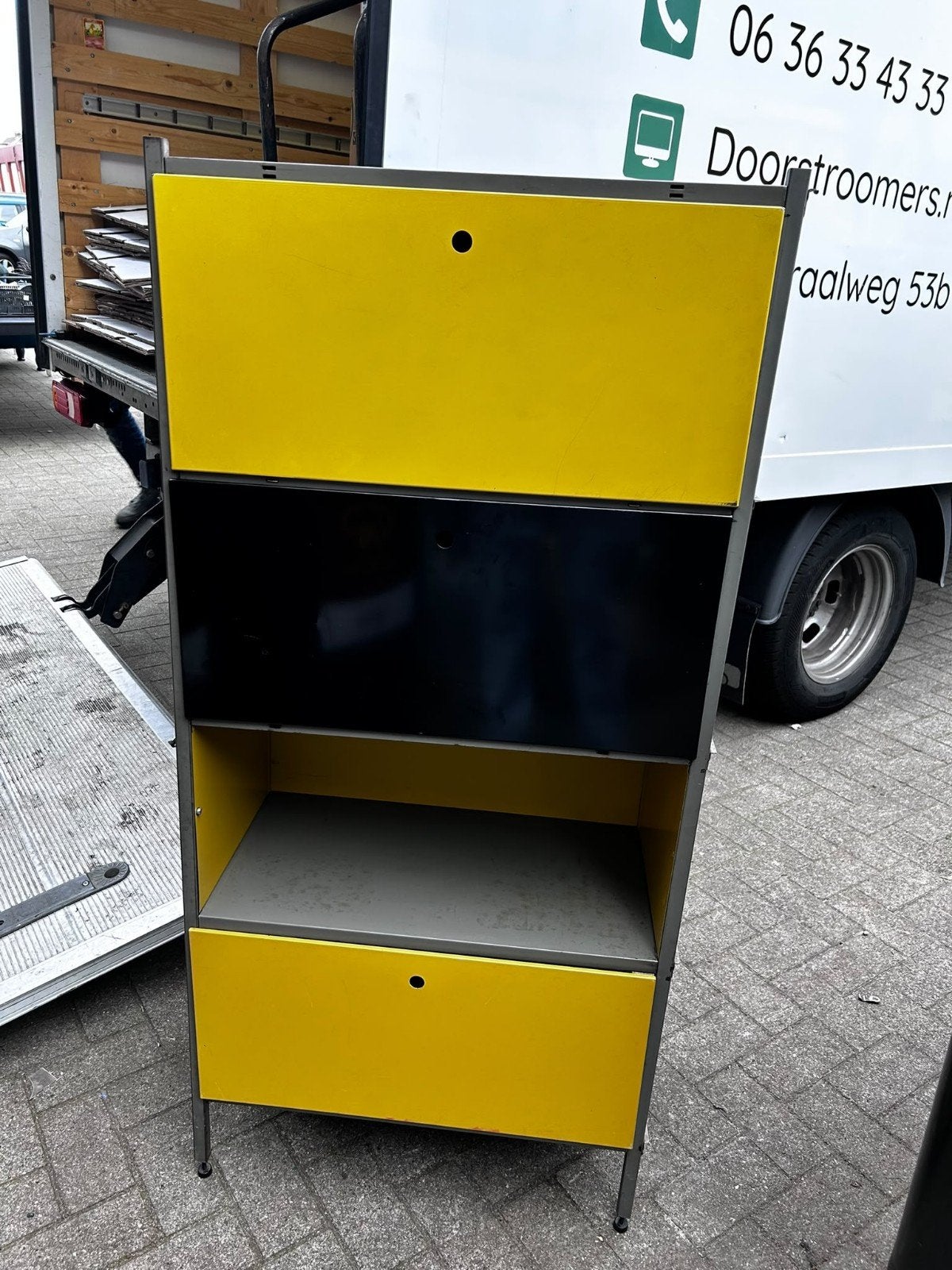 Vintage Gispen Kastje Geel/Zwart/Blauw met Gebruikerssporen, Ophalen