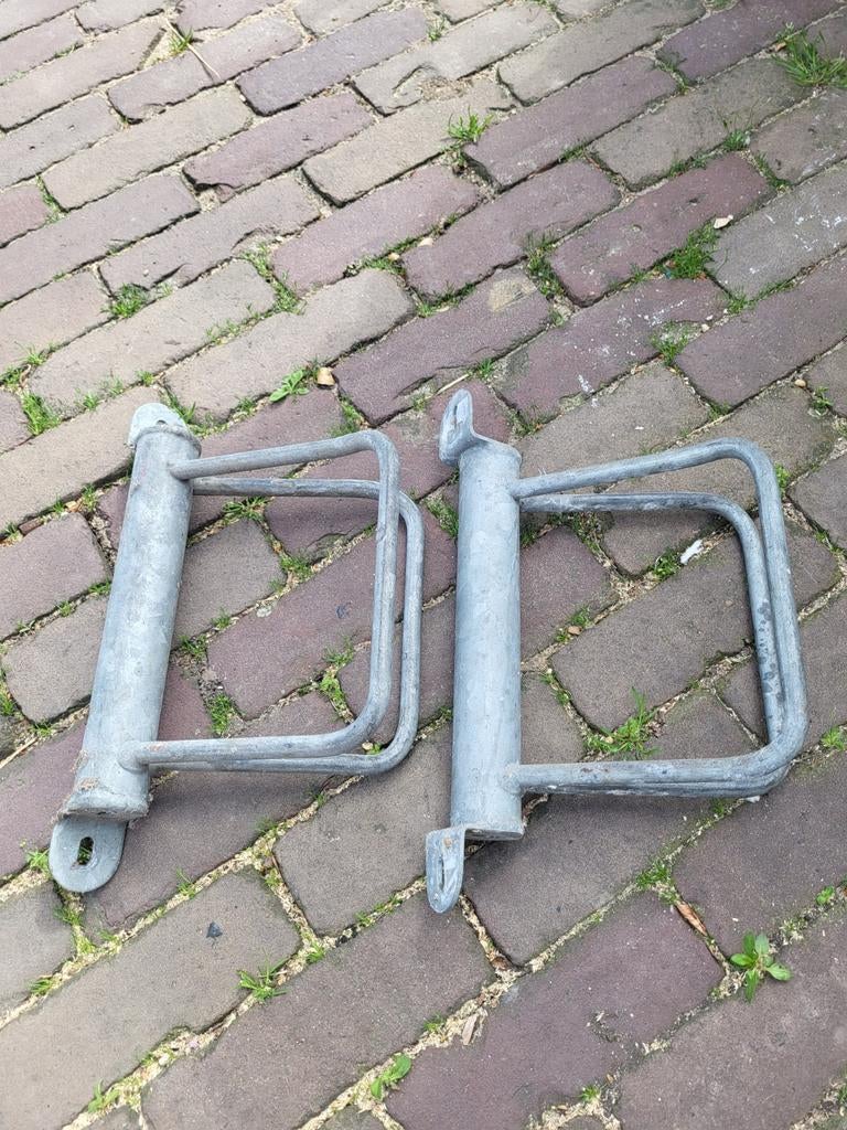Twee fietsbeugels, Ophalen of Verzenden, Gebruikt