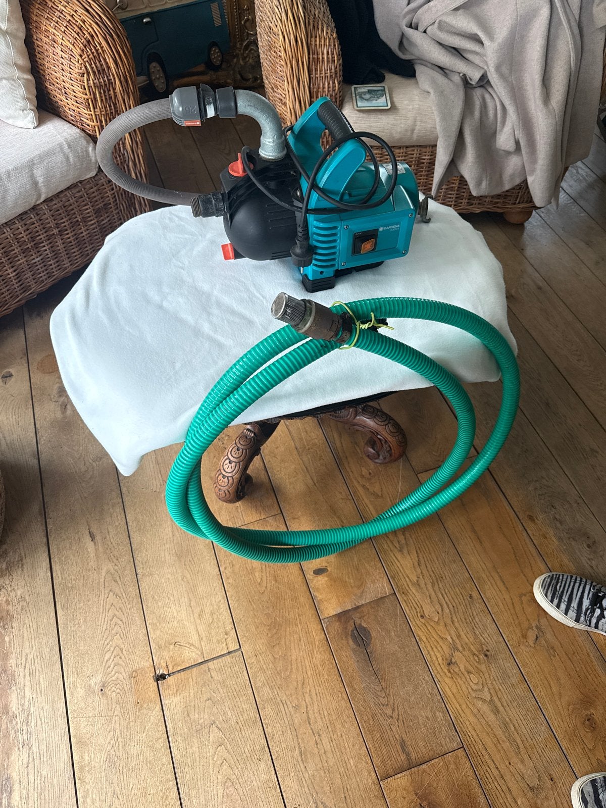 Gardena Waterpomp, Ophalen, Zo goed als nieuw, Elektrisch, Hydrofoorpomp