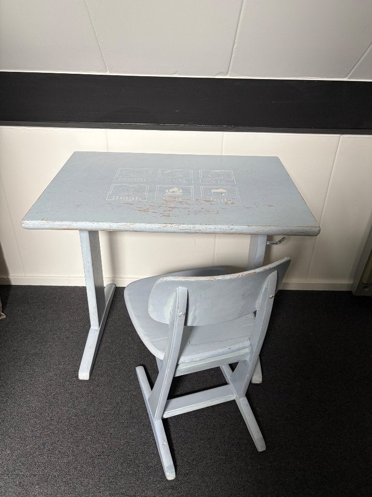 Vintage kinderbureau of schooltafel met stoel, Ophalen, Gebruikt, Stoel(en)