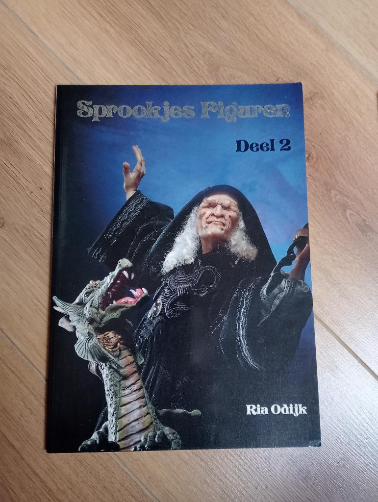 Hobby boek, sprookjesfiguren2, Ophalen of Verzenden, Zo goed als nieuw, Overige onderwerpen
