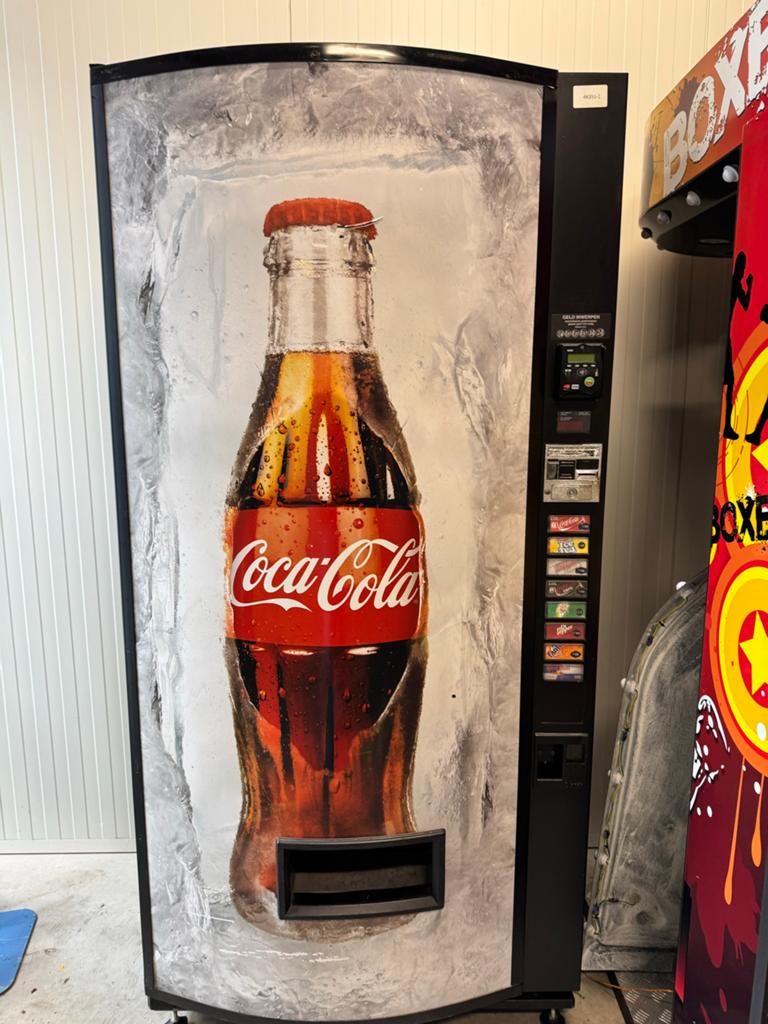 Vendingmachine drankautomaat met pinautomaat en munt inworp, Ophalen, Gebruikt, Koelelement