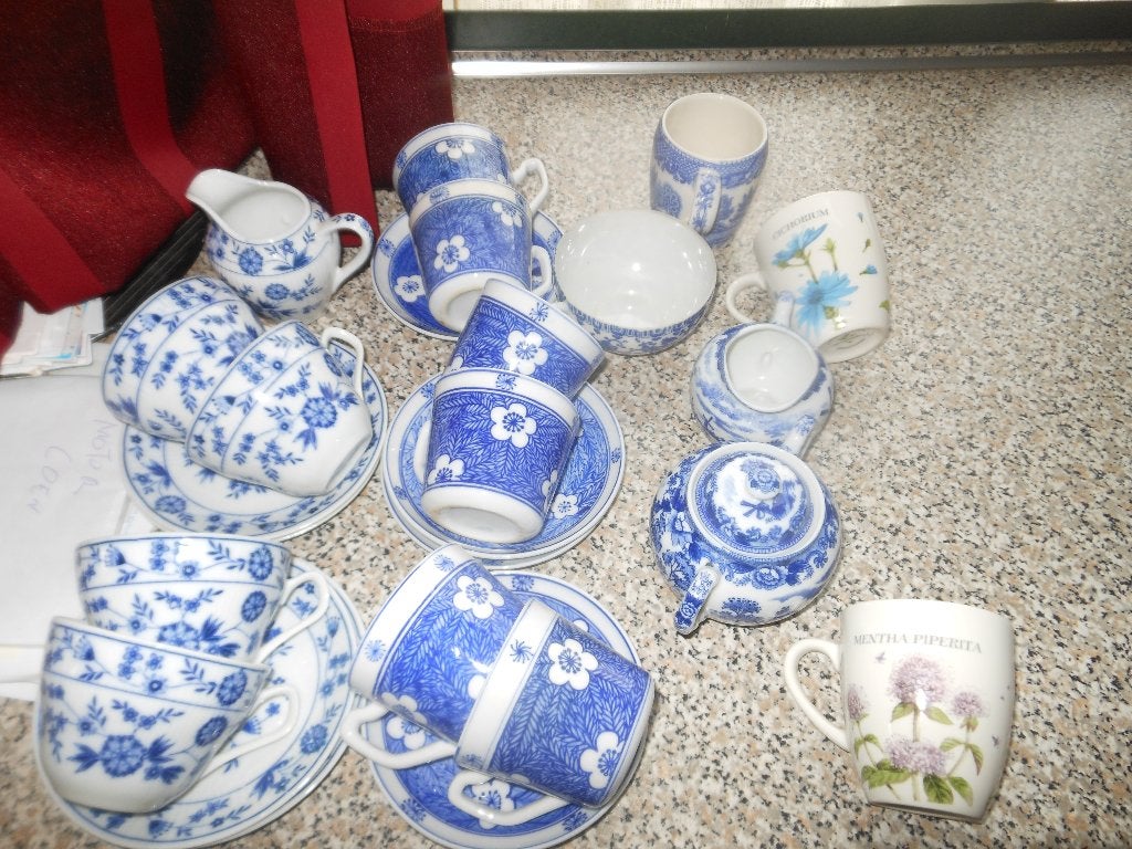 Diverse Blauw-Wit Serviescollectie - Kopjes, Schotels,, Antiek en Kunst, Ophalen