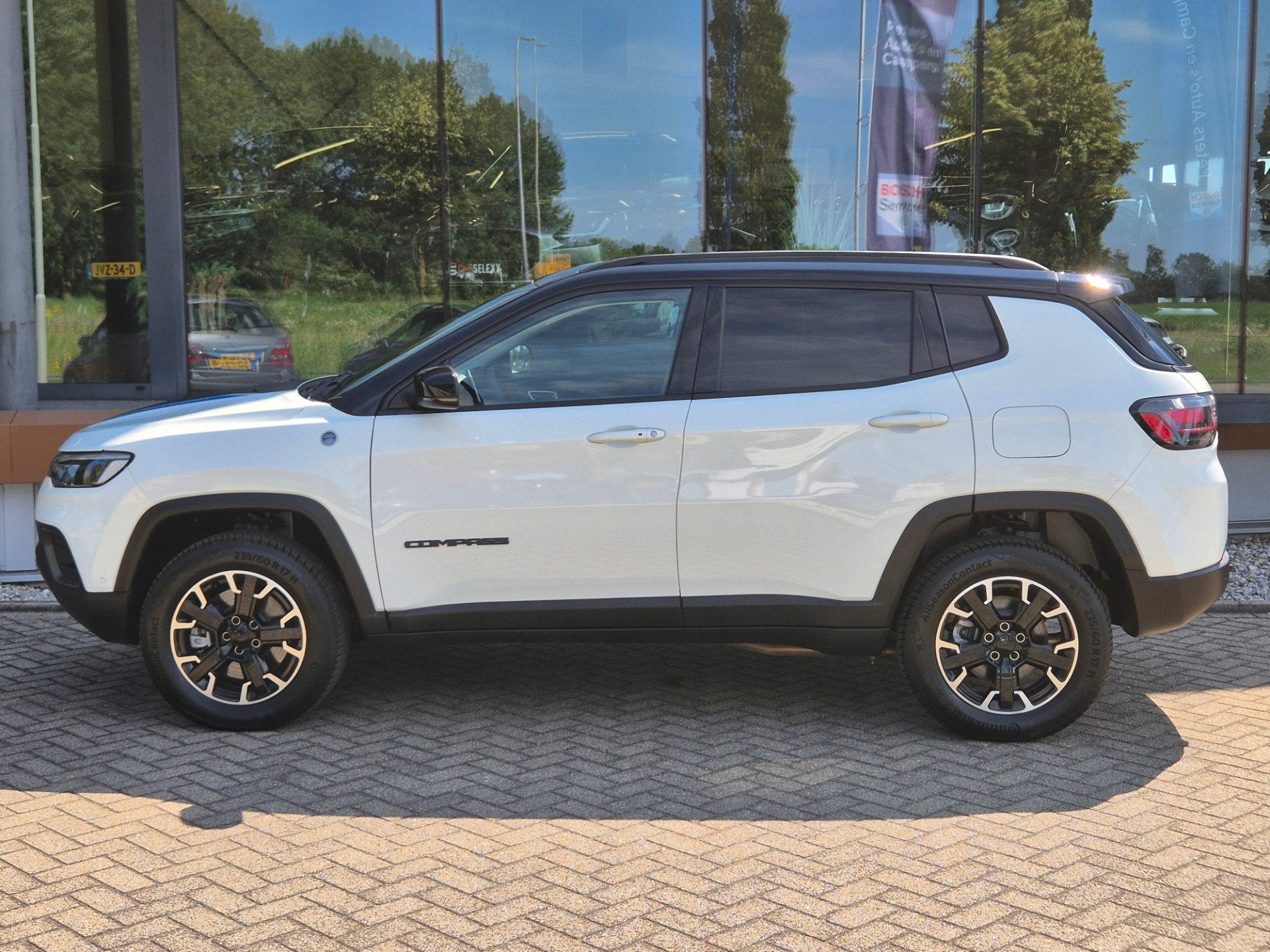 Jeep COMPASS 4xe 240 Plug-in Hybrid Electric Trailhawk, Automaat, Euro 6, 4 cilinders, Wit