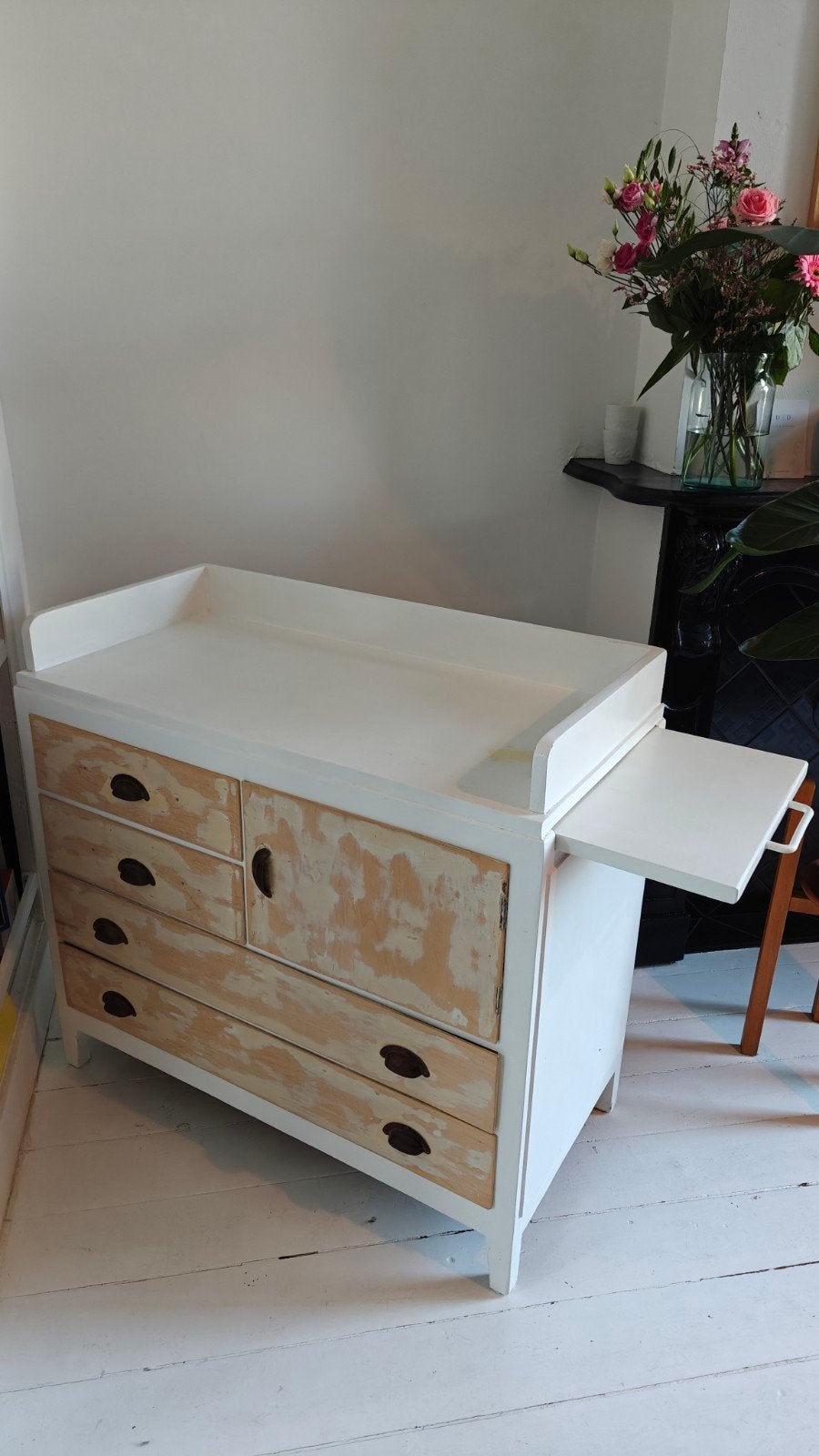 Vintage Commode met Lades en Uitschuifbaar Blad, Kinderen en Baby's, Kinderkamer | Commodes en Kasten, Gebruikt, Ophalen of Verzenden