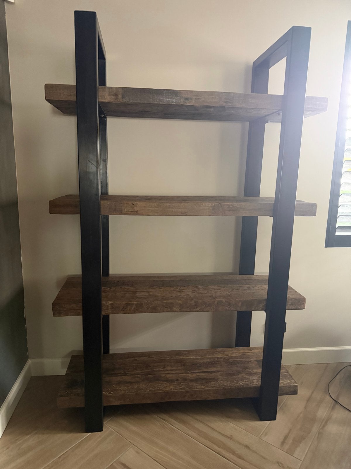 Be-uniq Boekenkast Oud Hout Zwart Staal - Nieuwstaat, Ophalen, Met plank(en), 100 tot 150 cm, 200 cm of meer