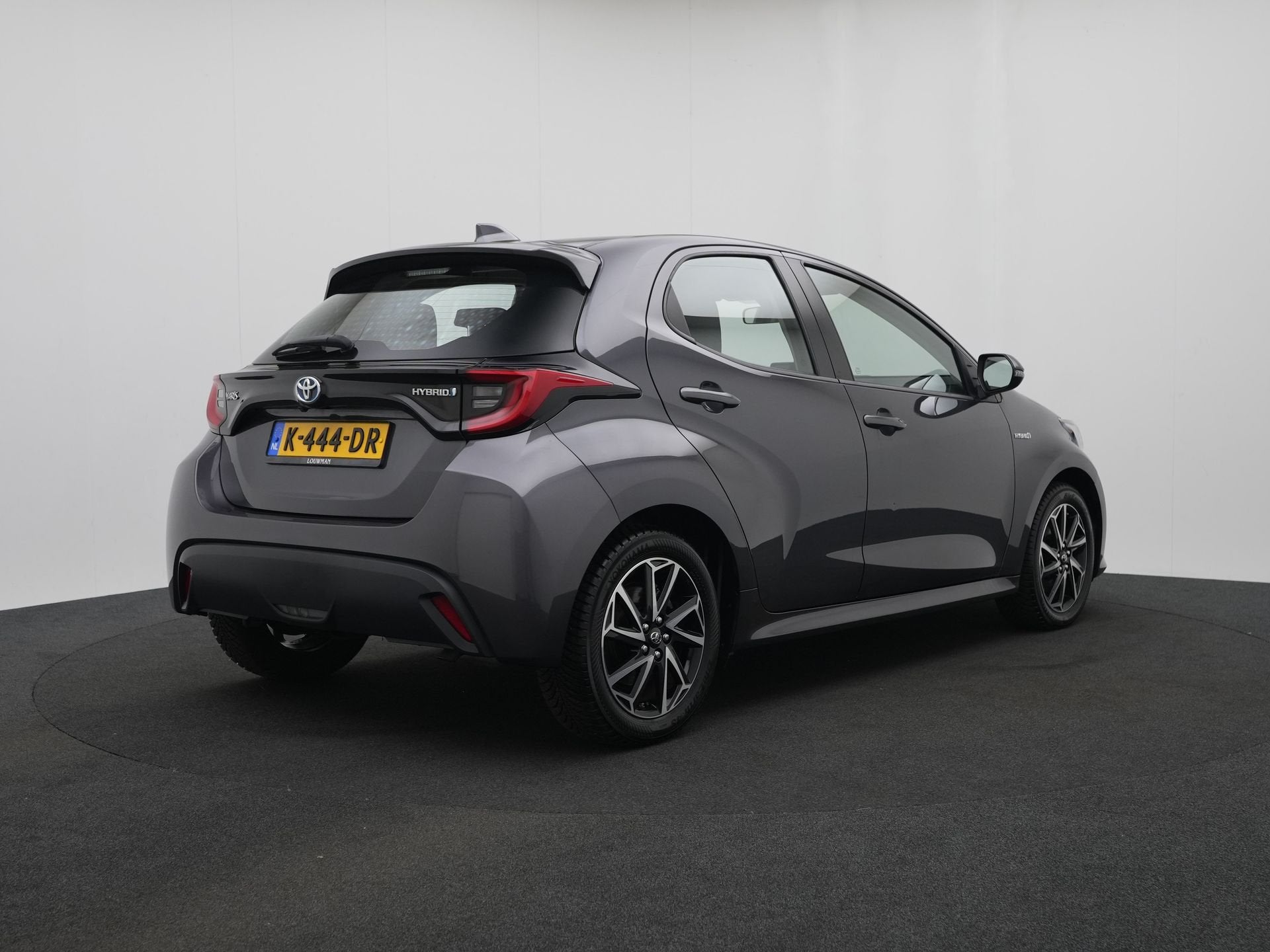 Toyota Yaris 1.5 Hybrid Dynamic | NL Auto | Dealer Onderhoud, 12 maanden, Gebruikt, 49 €/maand, Bedrijf