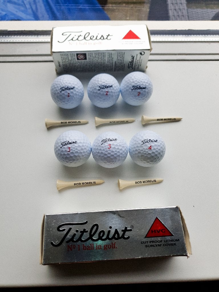 Titleist HVC golfballen set met tees, Ophalen of Verzenden, Bal(len)
