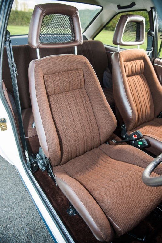 Gezocht: Ford Escort RS2000 Recaro fishnets, Auto-onderdelen, Ophalen, Gebruikt, Ford