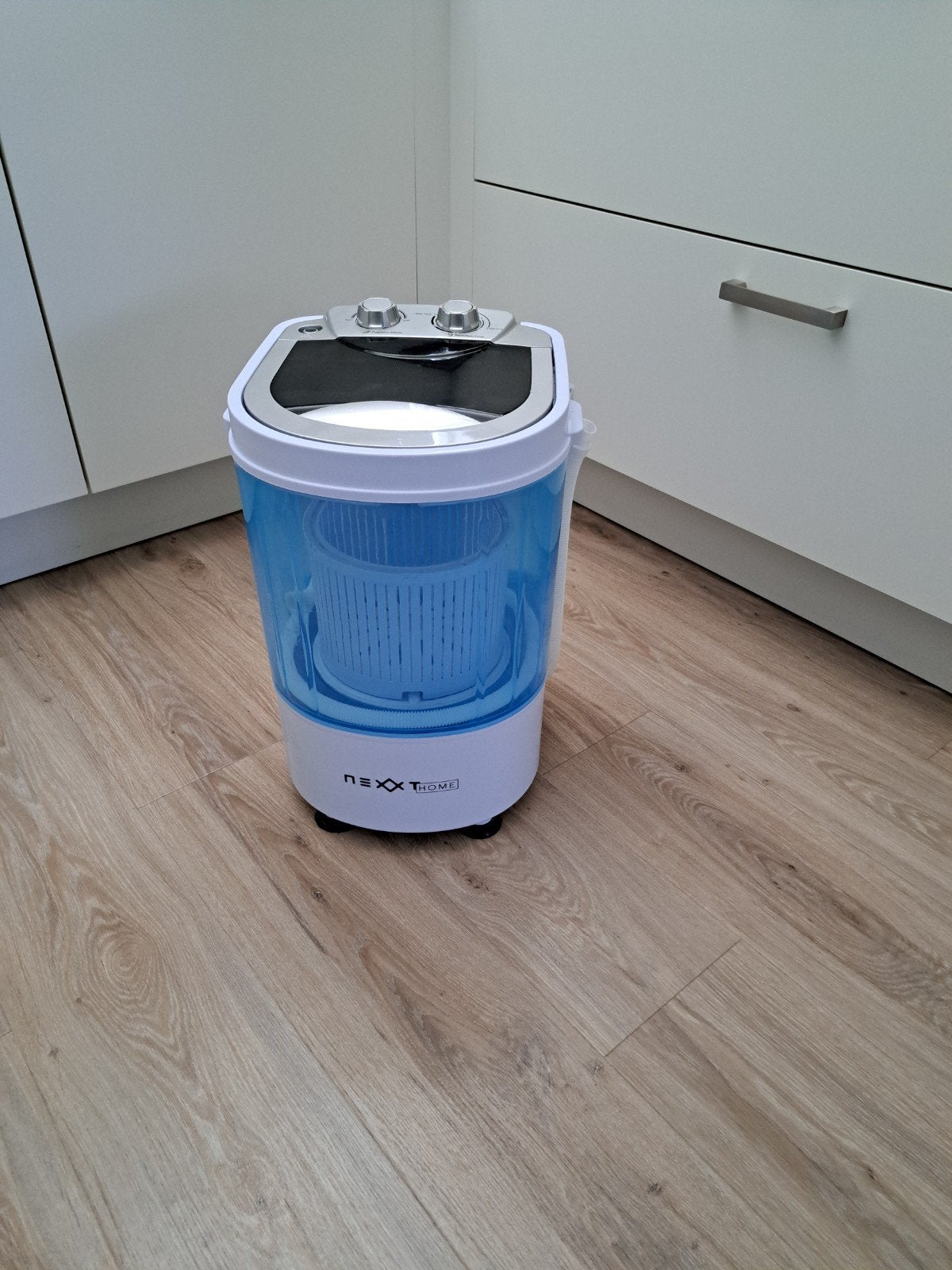 Aangeboden nexxt home Mini wasmachine tot  2.6 kg., Ophalen, Zo goed als nieuw, Luchtontvochter