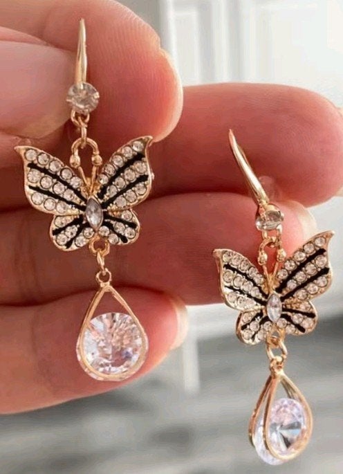 Elegante vlinder oorbellen met kristallen hangers, Verzenden, Nieuw, Goud, Overige materialen