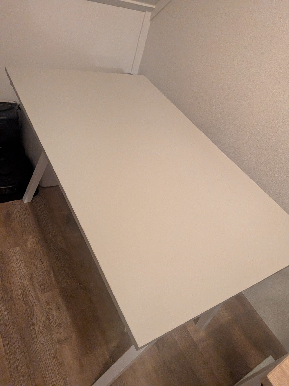 Bureau Trotten Ikea, Ophalen, Zo goed als nieuw