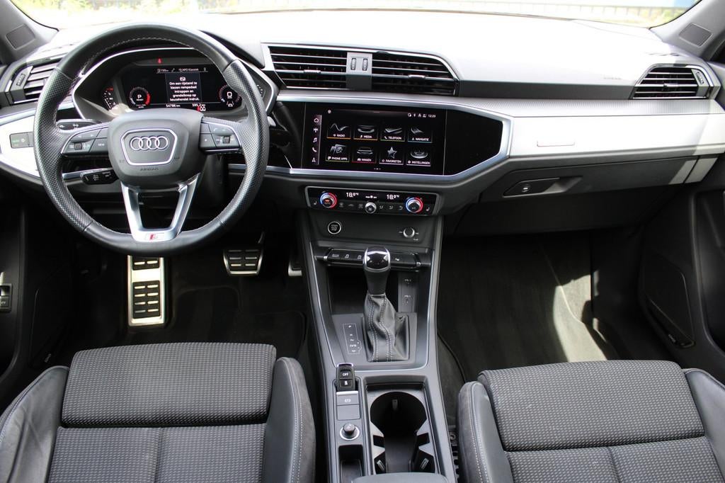 Audi Q3 Sportback 35 TFSI 3x S-line| Panoramadak | Sonos | S, Auto's, Audi, 15 km/l, Zwart, 4 cilinders, 150 pk