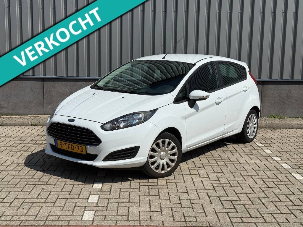Ford Fiësta 1.0 59KW/80PK 5D 2014 Wit Dealer onderhouden, Auto's, Ford, Voorwielaandrijving, Euro 5, Stof, 40 €/maand