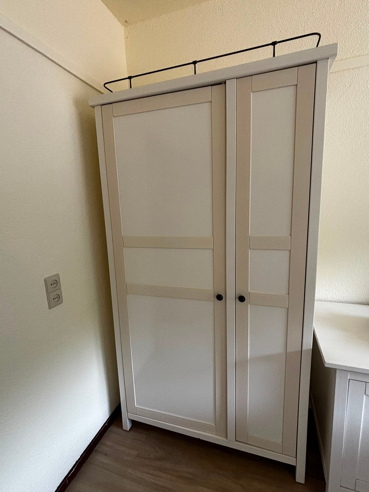 Zeldzame IKEA Hemnes kledingkast (Oud model / Sierhekje), Ophalen, Met deur(en), Gebruikt, 50 tot 100 cm