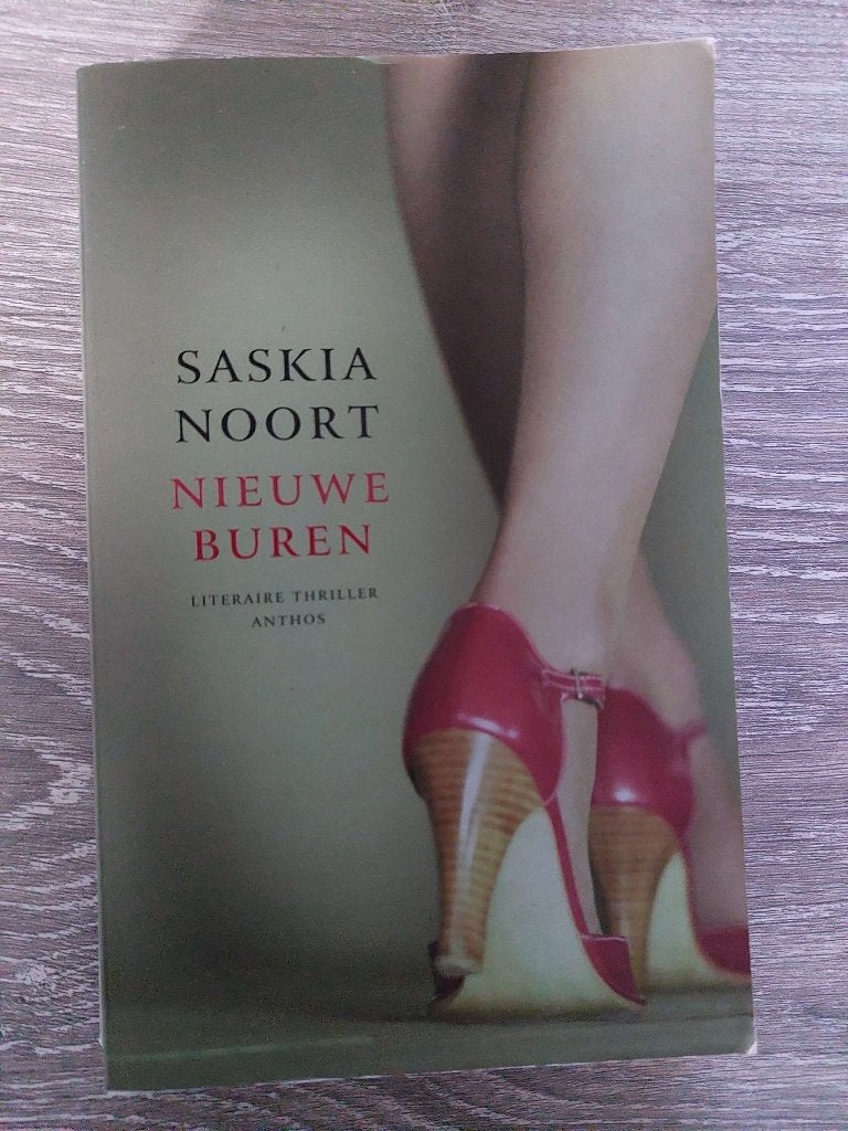 Saskia Noort - Nieuwe buren, Ophalen of Verzenden, Zo goed als nieuw, Saskia Noort
