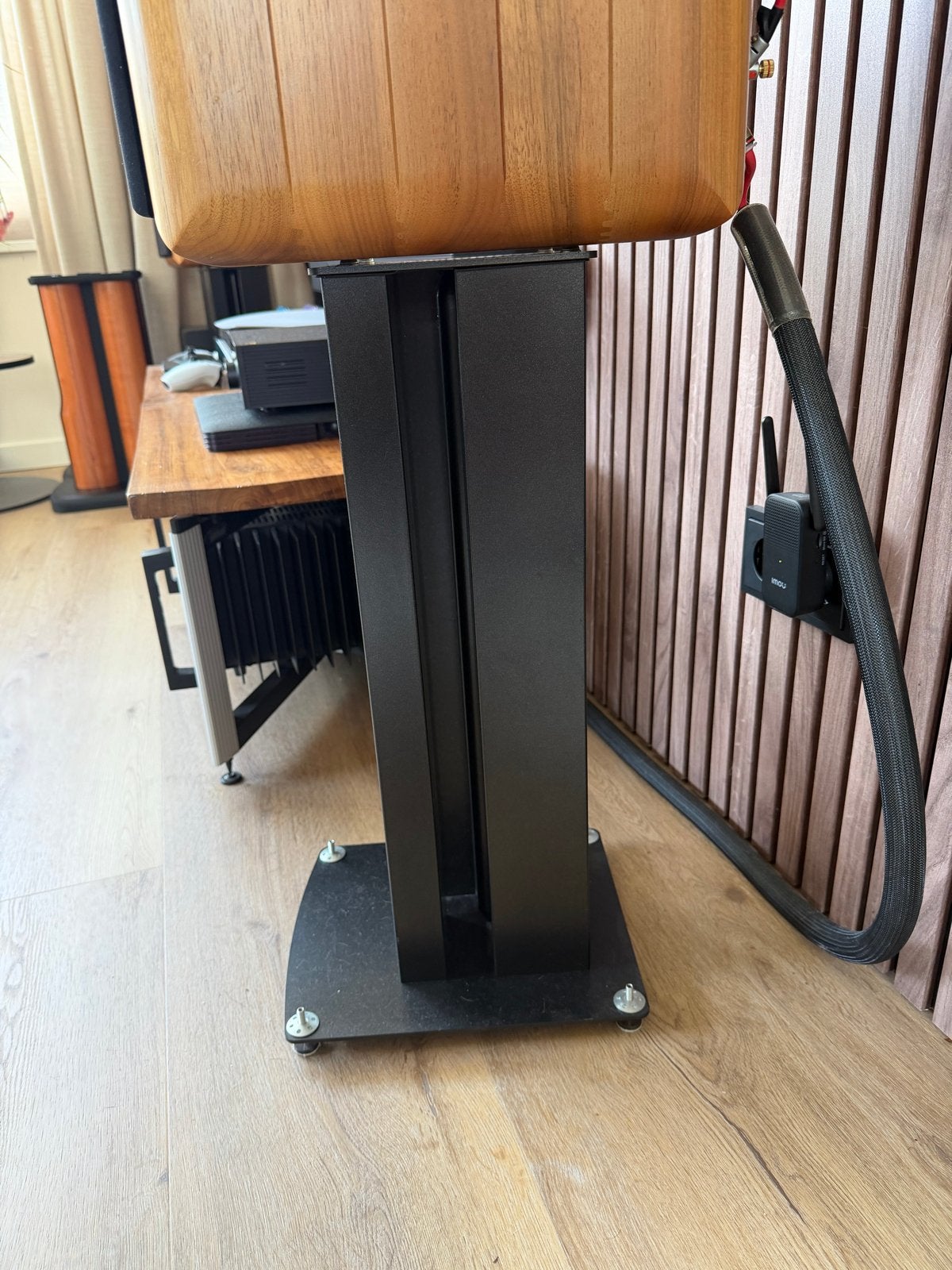 Soundstyle Z1 speaker stands, Audio, Tv en Foto, Luidsprekers, Gebruikt, Inclusief standaarden, Boekenplank luidspreker, Ophalen