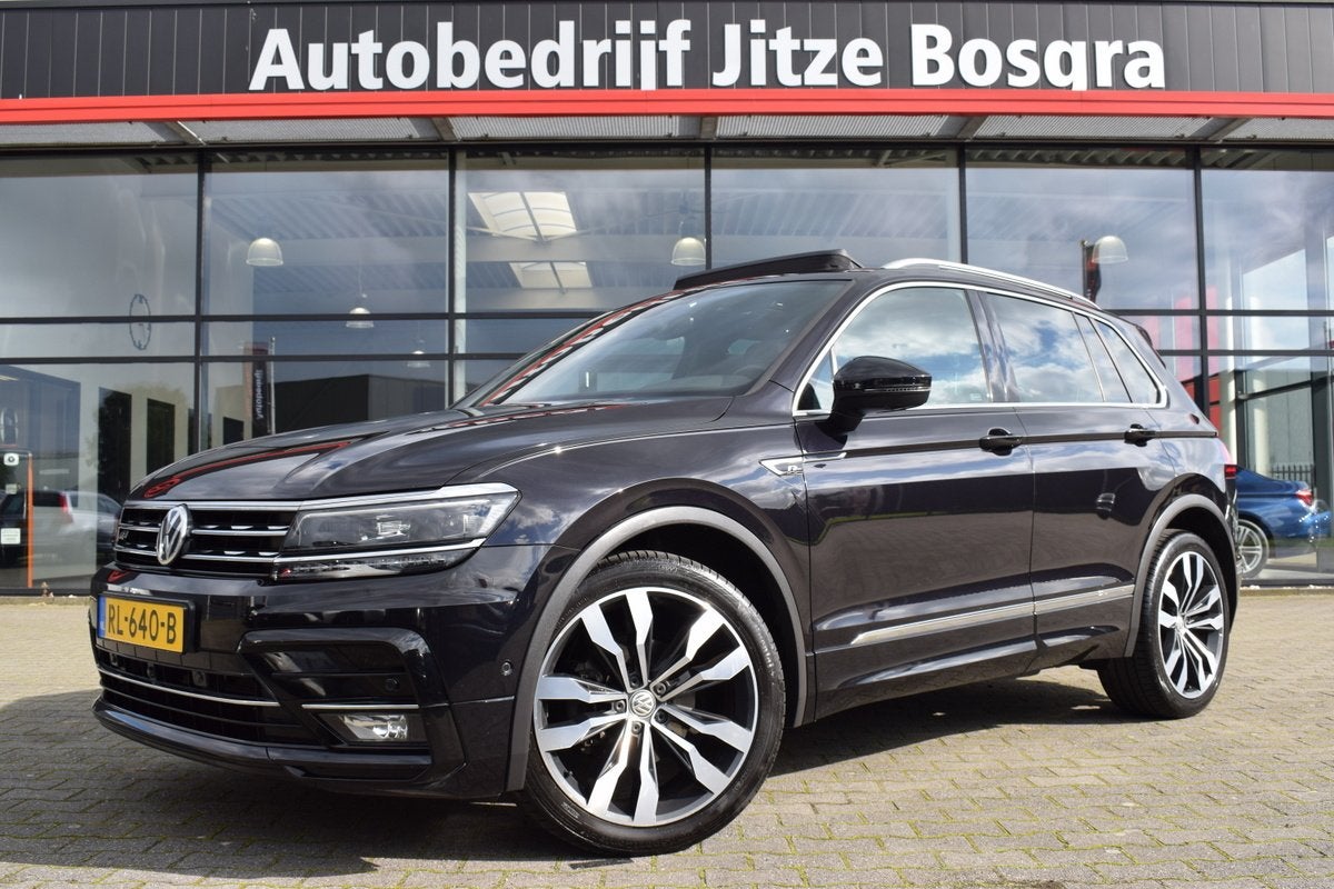 Volkswagen Tiguan 1.4 TSI Automaat Highline R-Line Virtual |, 4 cilinders, Zwart, Verwarmde buitenspiegels, SUV of Terreinwagen