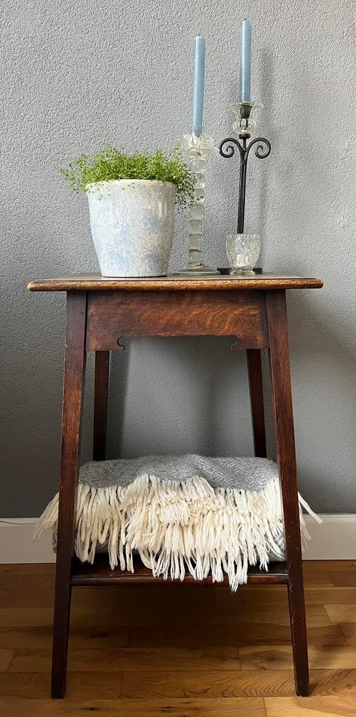 Schattig Oud Bijzettafeltje #plantentafel #vintage# antiek, Ophalen, Gebruikt, Vierkant, 60 cm of meer