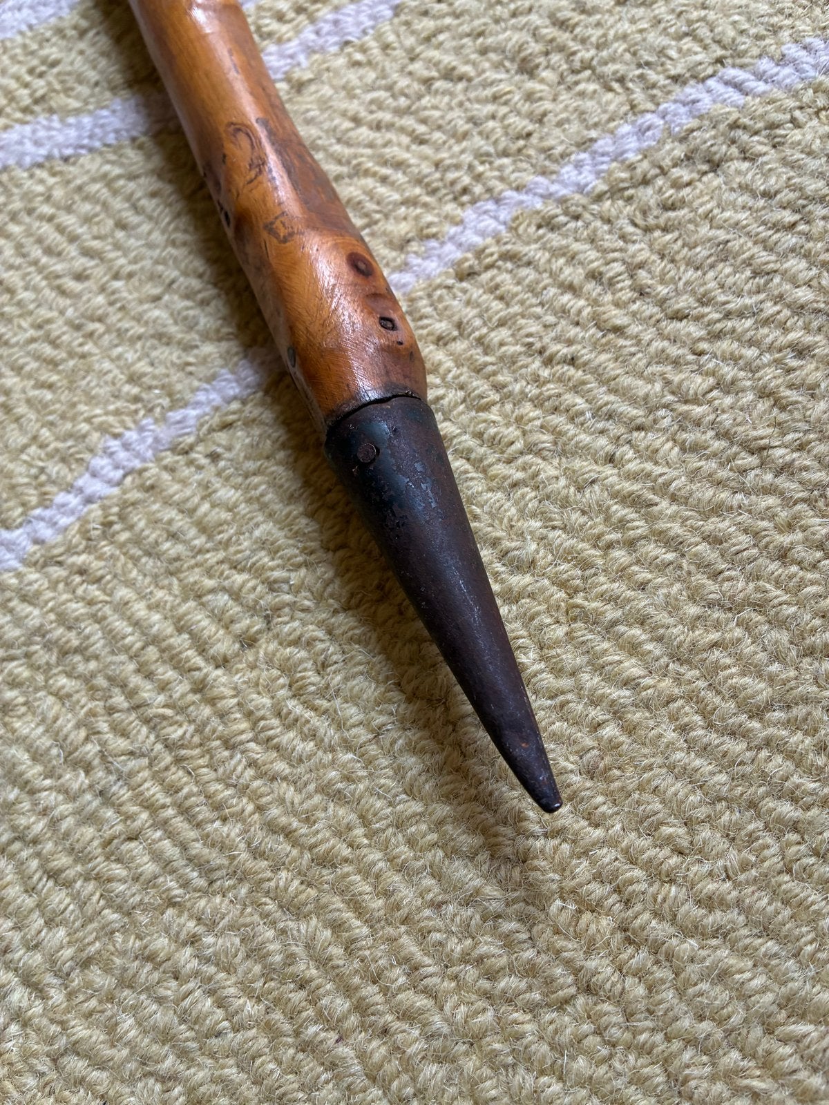 Van mooi hout, duurzaam gelakte bergwandelstok, Ophalen of Verzenden, Gebruikt