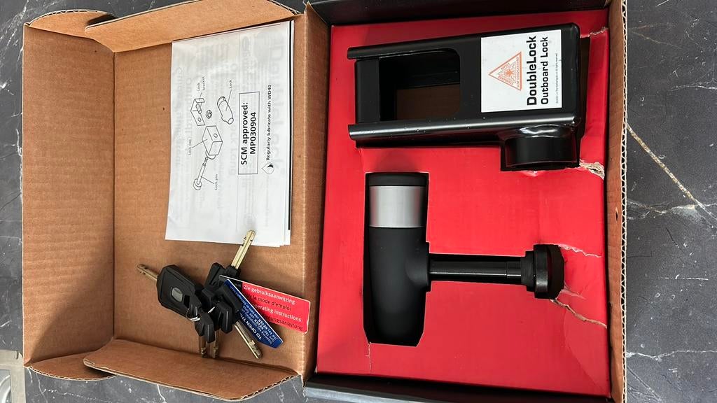 DoubleLock - Outboard Lock Long buitenboordmotorslot, Watersport en Boten, Ophalen of Verzenden, Zo goed als nieuw, Motor en Techniek