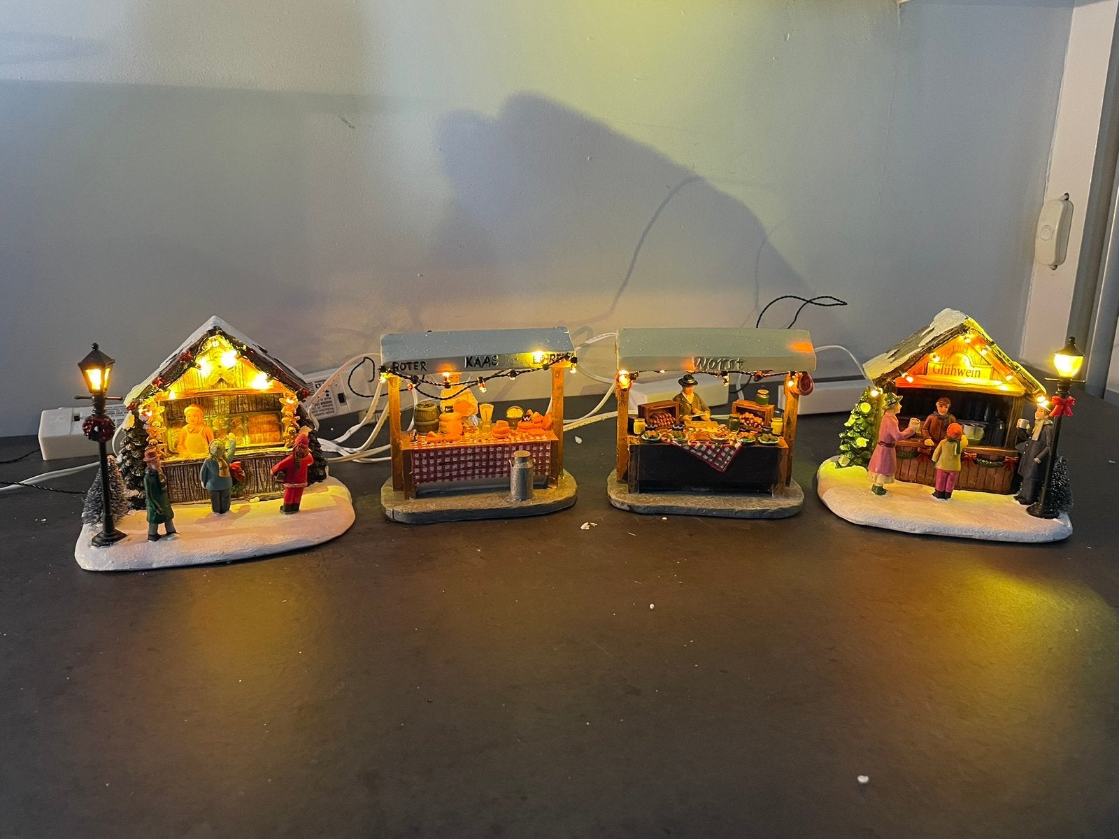Kerstdorp verkoop kraampjes met verlichting, Ophalen of Verzenden, Zo goed als nieuw