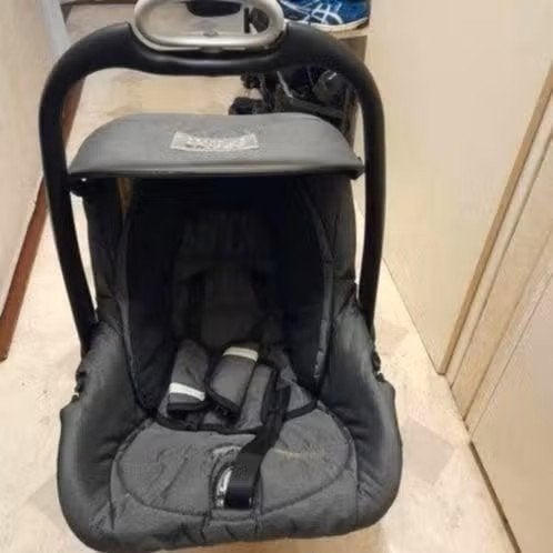 Mutsy Active auto stoeltje -Grijs 0 - 13 Kg, Kinderen en Baby's, Autostoeltjes, Overige merken, Ophalen of Verzenden, 0 t/m 13 kg
